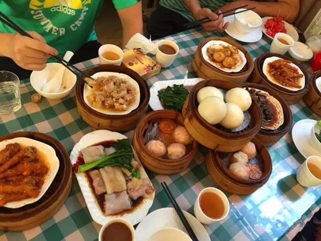 在長沙這些港味茶餐廳里,我一個人就能演一部TVB!