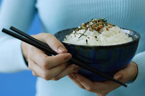 一項(xiàng)研究 主食一換,每年癌死少一半,提倡吃3種主食,建議看看