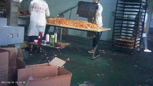 食品廠生產車間凌亂不堪,衛生狀況讓人憂